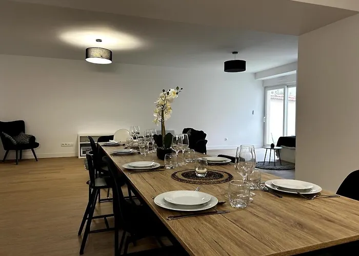 Au Coeur Des Vignes - *